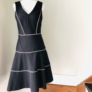 Banana Republic Sleeveless Black Dress Size 2